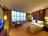Swiss Belhotel וארנה